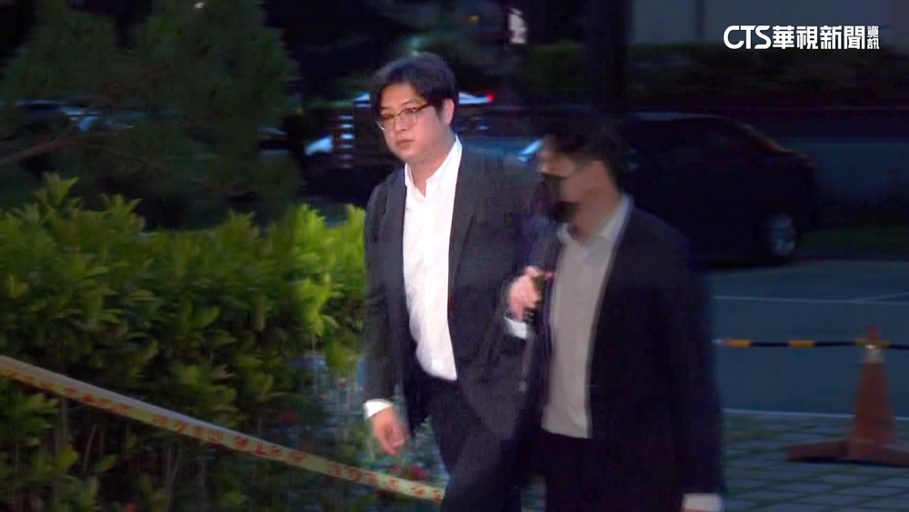 疑酒店碰撞衝突！　「炎亞綸律師」挨揍怒告酒客