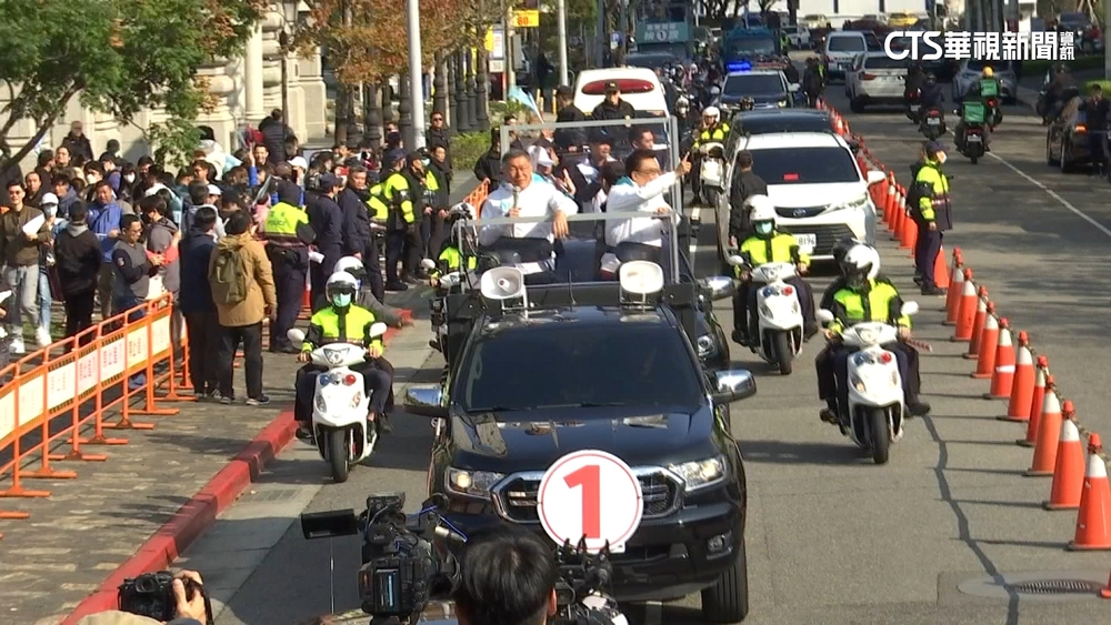 柯盈配北市掃街　維安升級！支持者沿路相挺