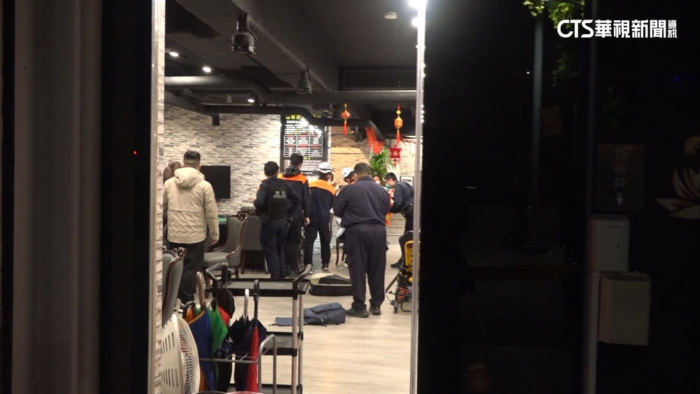 男持槍朝桌遊店天花板射擊　水泥碎片砸傷員工