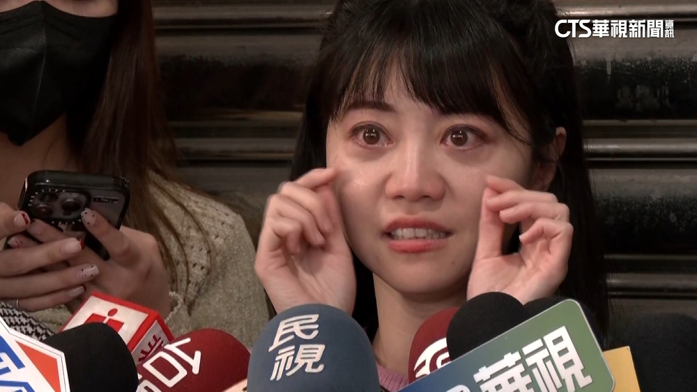 港湖「綠地變藍天」　李彥秀重返國會.高嘉瑜落淚