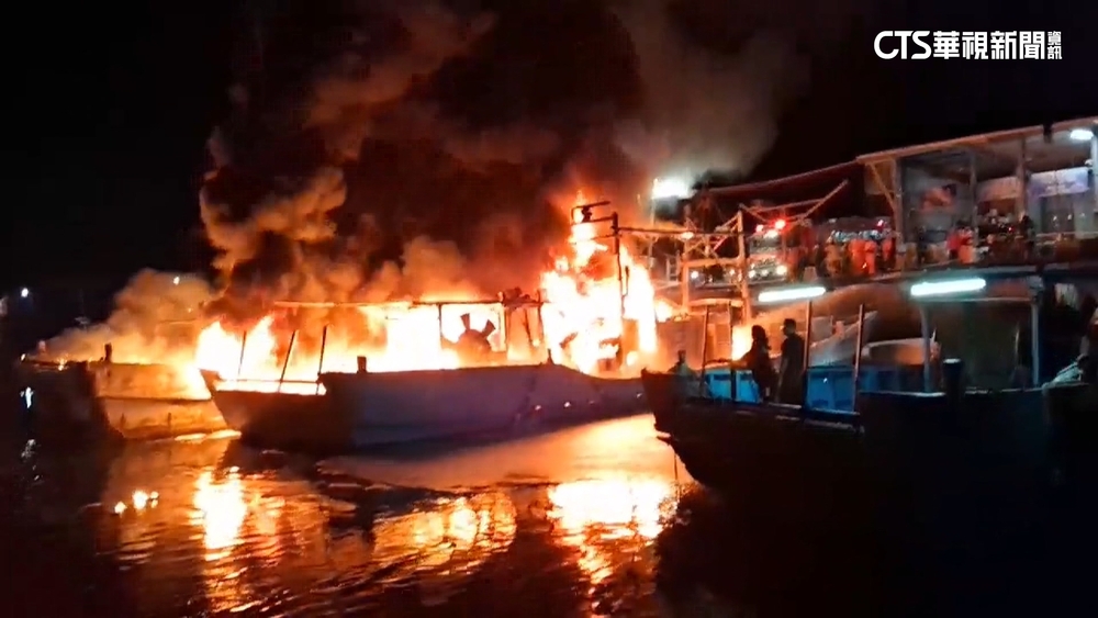 年終獎金沒了！　塭仔港火燒漁船　毀3艘損失7千萬