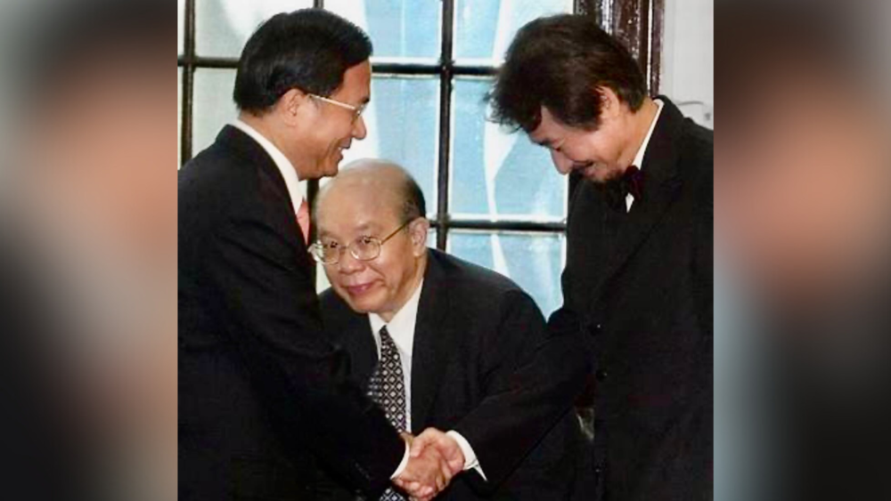 曾發起百萬人民倒扁運動　陳水扁悼念施明德：一代梟雄安息吧