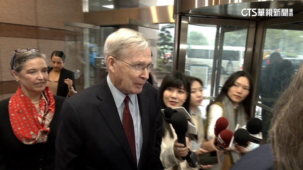 較勁？美訪團拜會蔡.賴.蕭　中國發布軍演畫面