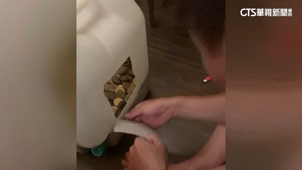 水桶當存錢筒！　民眾過年前殺撲滿　2年存18萬