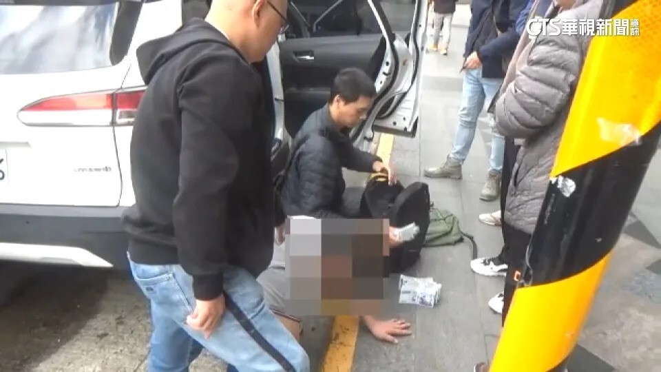 有詐諞集團白牌車合作，由司機載著車手四處領取贓款。圖／資料照