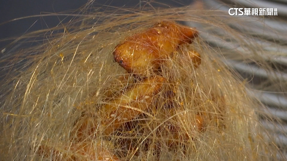 事先訂位「等1.5小時」還吃冷菜　店家強調：已未收費