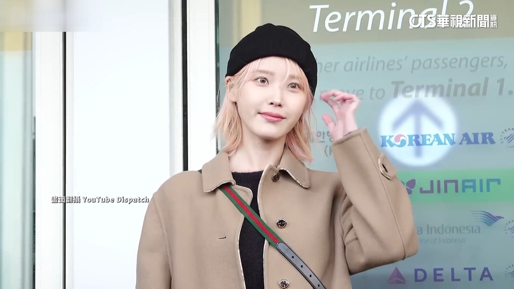 IU緊握台灣小泡芙！　「少時」秀英.ITZY禮志都讚好吃