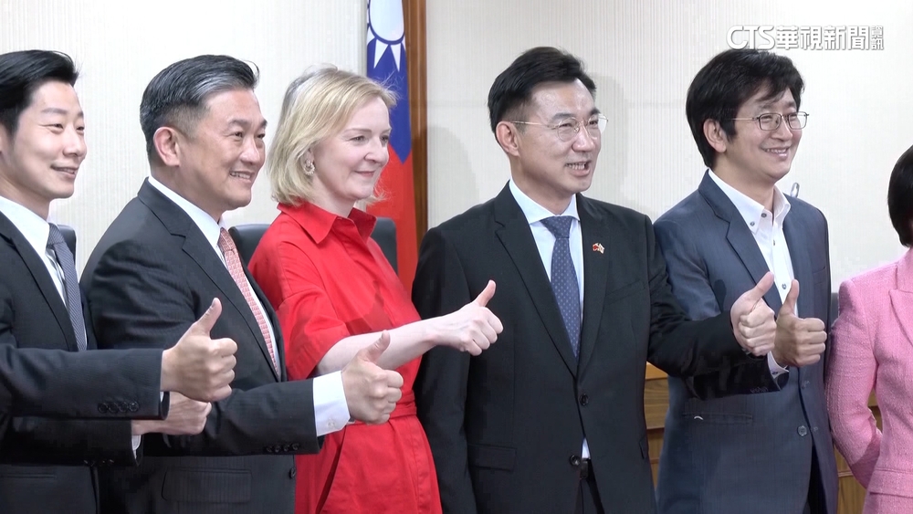 曾高調挺台　美媒：前英相特拉斯遊說「軍售中國」