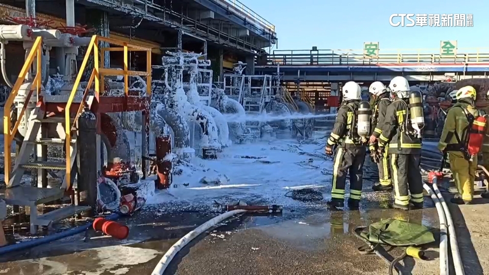基隆港輸油管線起火　中油員工：焊接疑油氣侵入