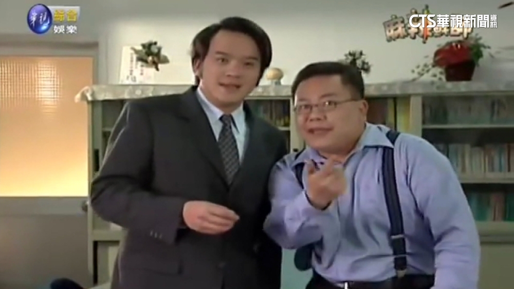 「萬老師」郭昱晴辦公室主任找誰？　網友敲碗「黃主任」