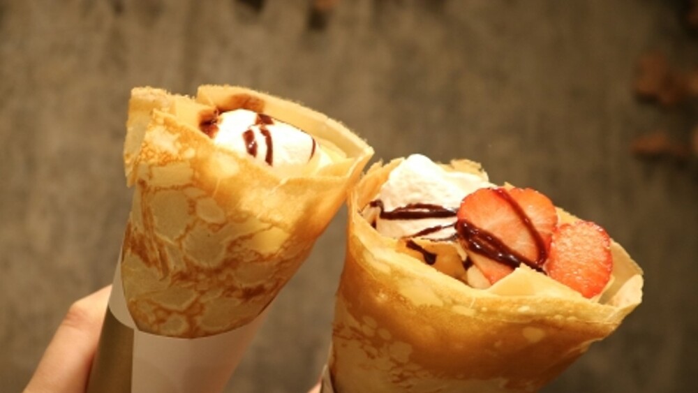 滿分考卷換可麗餅　客人撲空怒嗆：太可惡　老闆痛心停辦