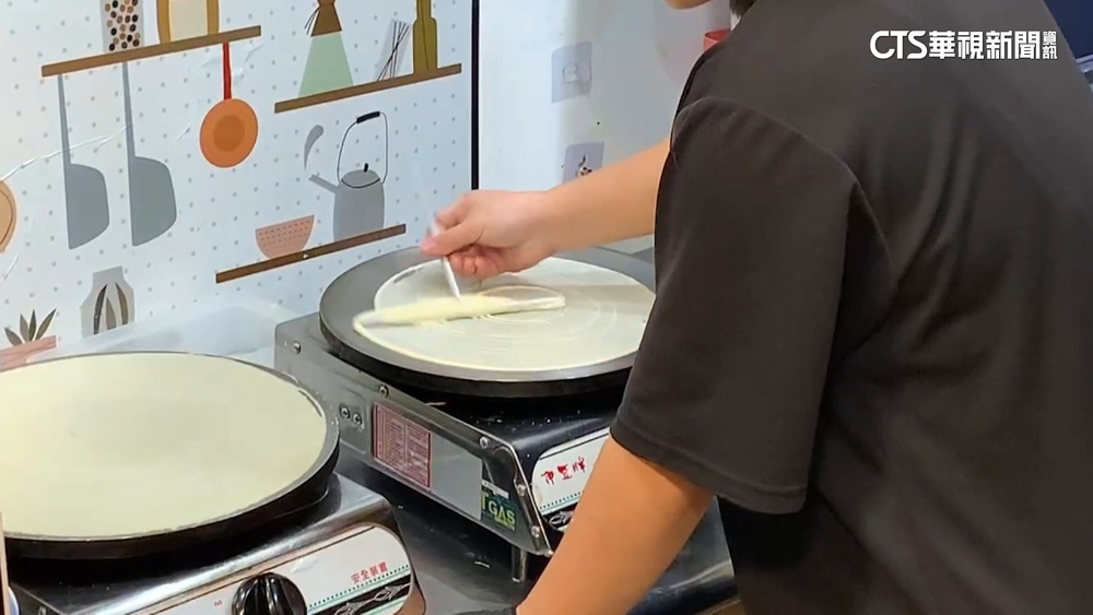 拿滿分考卷換嘸可麗餅　家長批可惡.店家怒捶牆