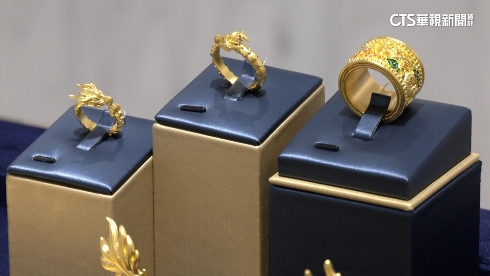 喜迎「金龍年」　民眾搶買「黃金龍」盼好兆頭