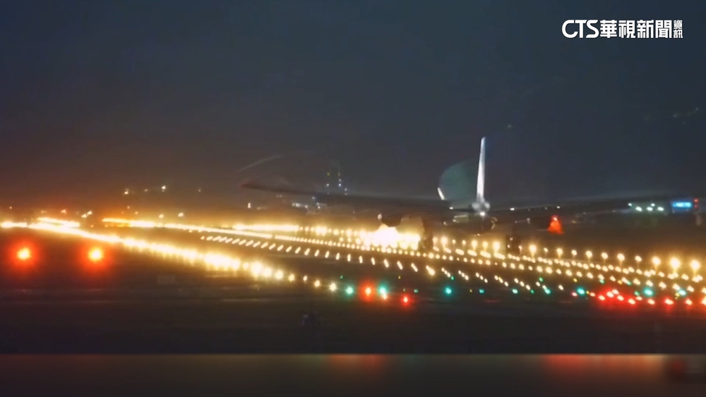 華航台北飛香港客機　突發緊急代碼7700折返回台