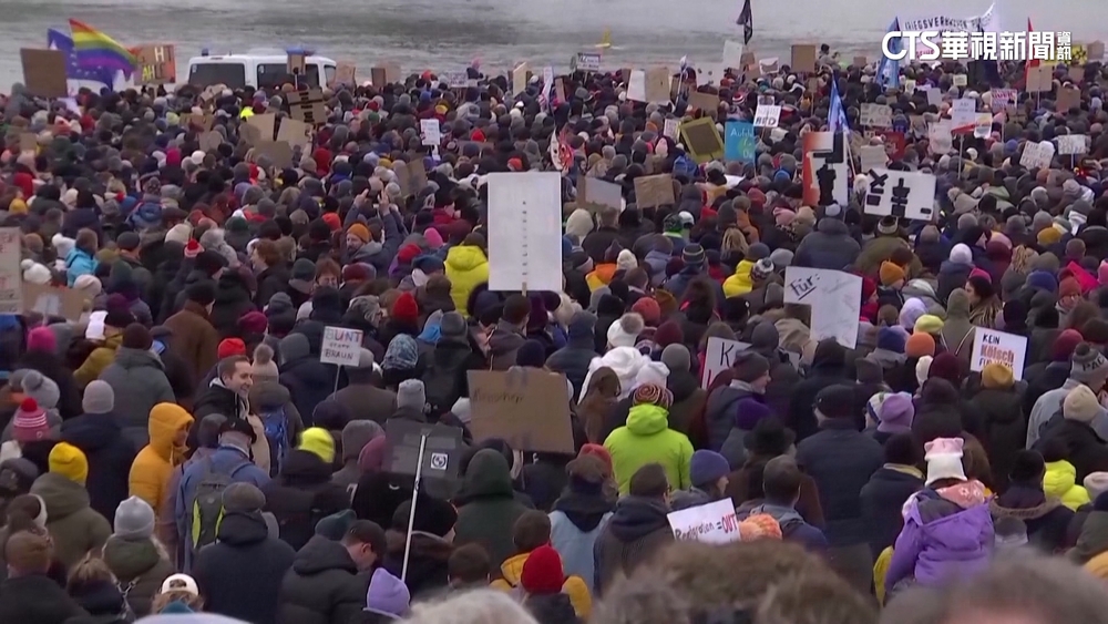 反對極右派歧視驅逐移民草案　德國百萬人示威