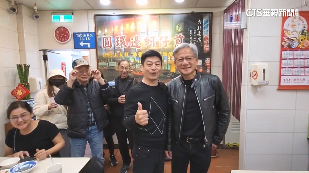 黃仁勳連2天逛寧夏夜市　夜市會長大讚：台灣之光