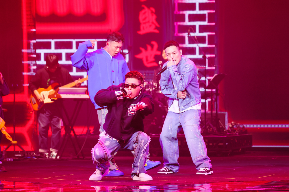 玖壹壹 洋蔥分享龍年將登記結婚 找春風、建志當證婚人