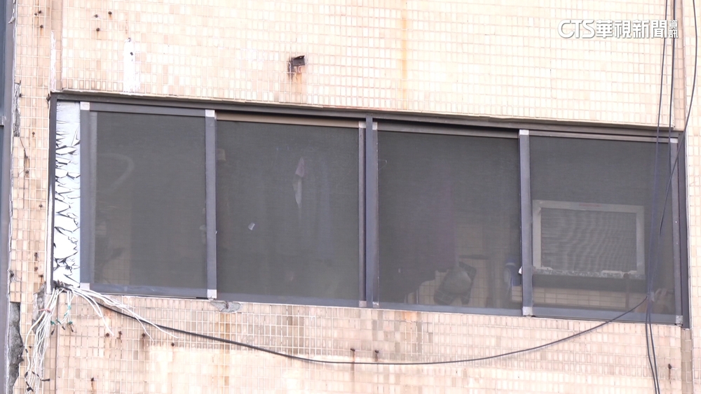 高雄年輕爸媽敵不過經濟壓力　帶3幼子燒炭亡