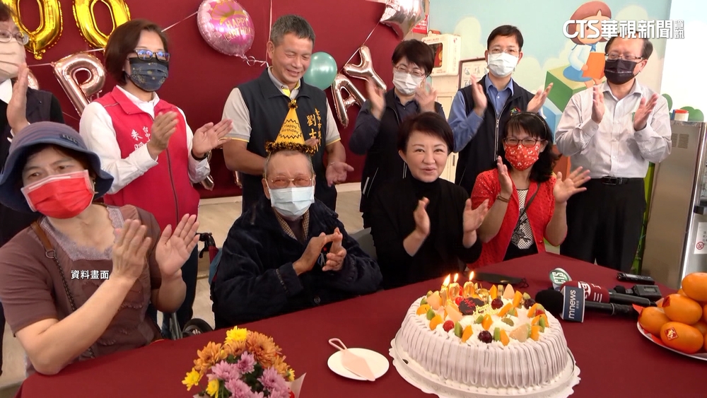 寒流襲！　一手打造彩虹眷村　「彩虹爺爺」101歲辭世