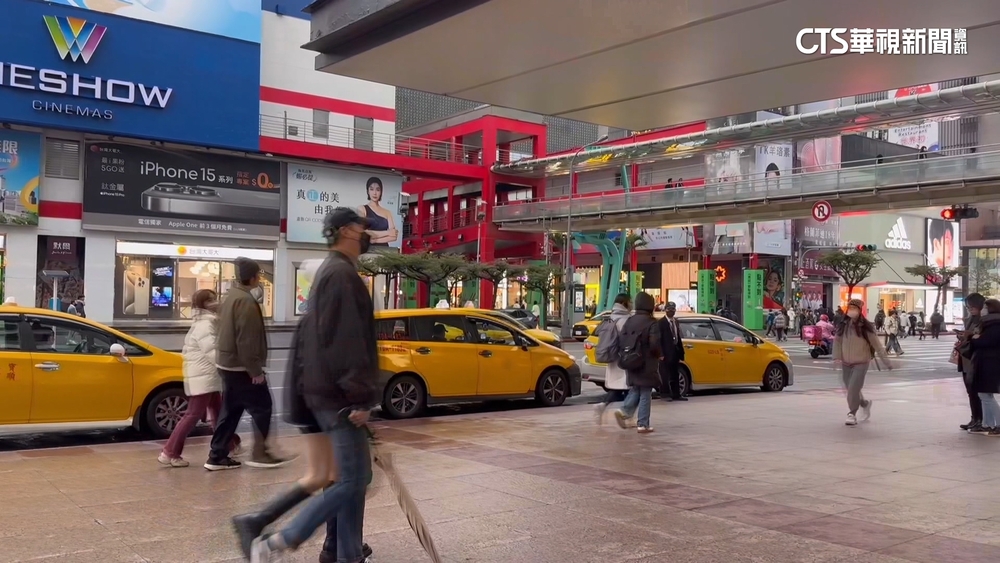 寒流又下雨！尖峰時段成戰場　民眾「加價叫車」