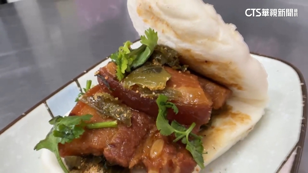 臘月十六尾牙日　吃刈包.潤餅招財氣　現排隊潮