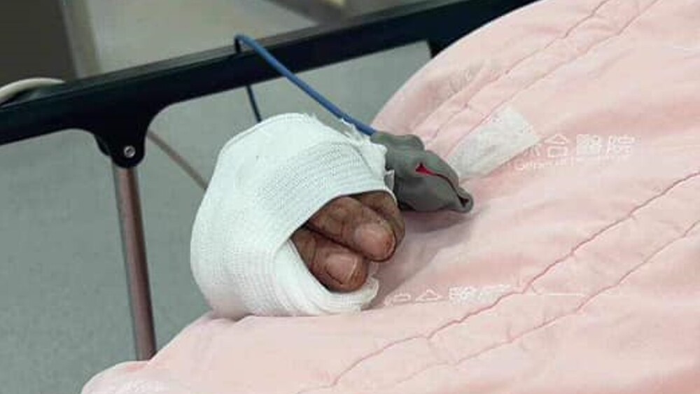 尋仇找錯人？　新竹男帶女兒吃消夜　遭凶嫌持刀猛砍