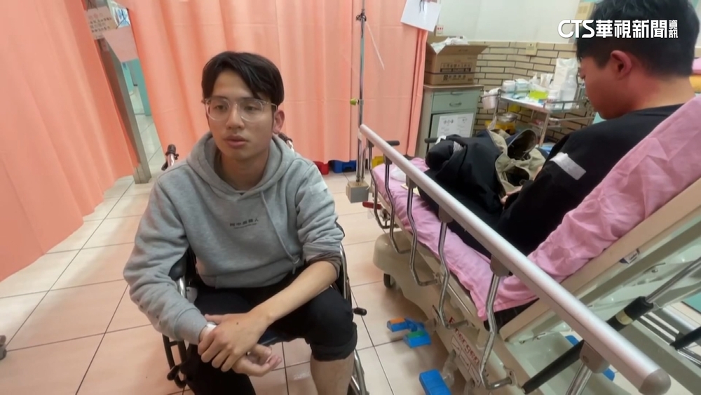 嘉議員遭逼車噴辣椒水.逼跪　林煒軒：疑政治目的