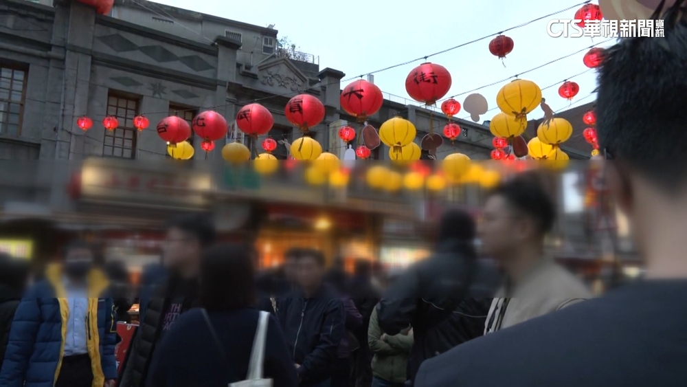 不想年味混雜菸味　北市擬研議年貨大街禁菸