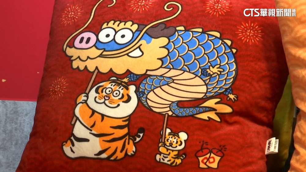 年味商品小物「龍總來」　搶攻荷包年節商機大