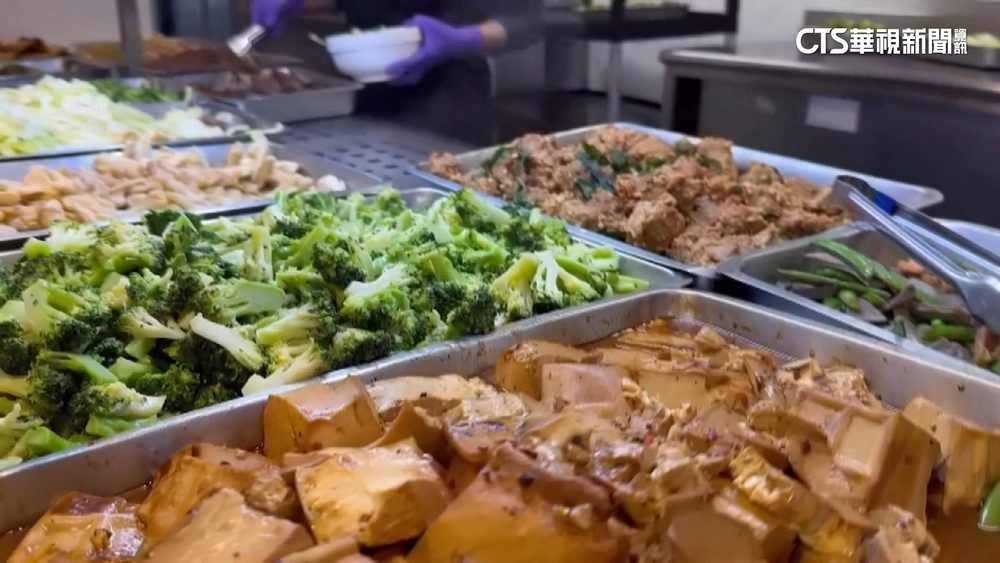 5菜85元！　新北市府員工餐廳CP值高外來客搶購