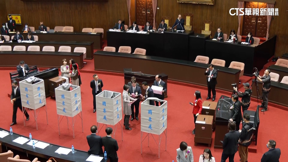 立院龍頭戰！　韓國瑜54票.游錫堃51票.黃珊珊7票