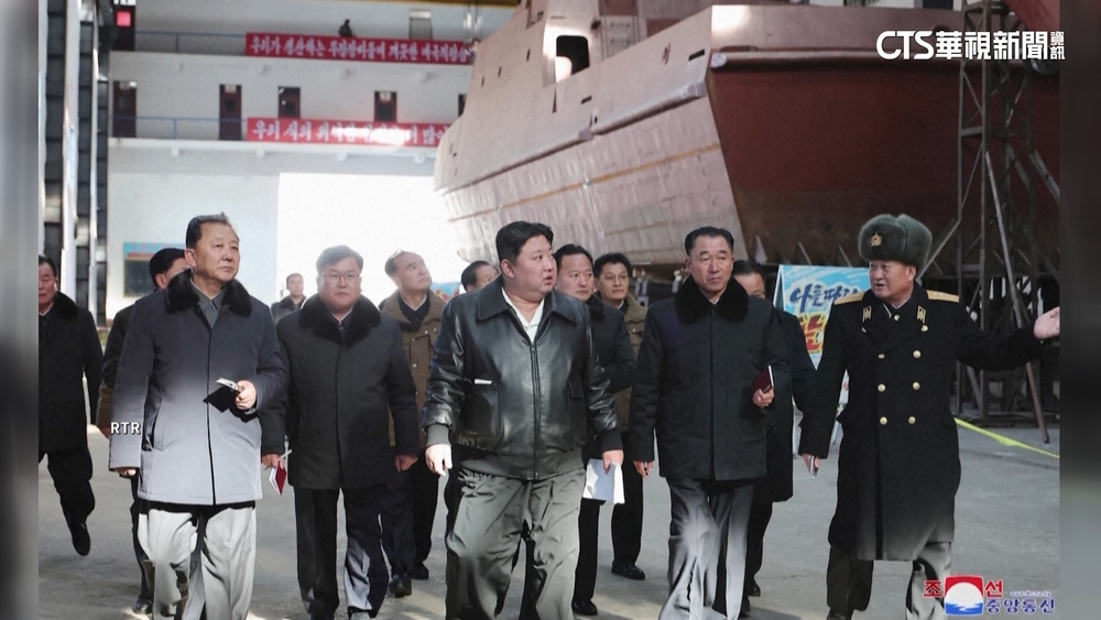 北韓相隔3天再射飛彈　金正恩視察軍艦造船廠