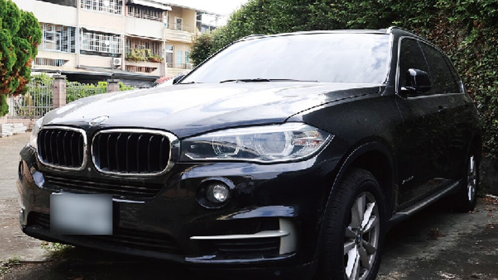 2/6有法拍會！ BMW休旅車底價5折出清 連台電股票也有