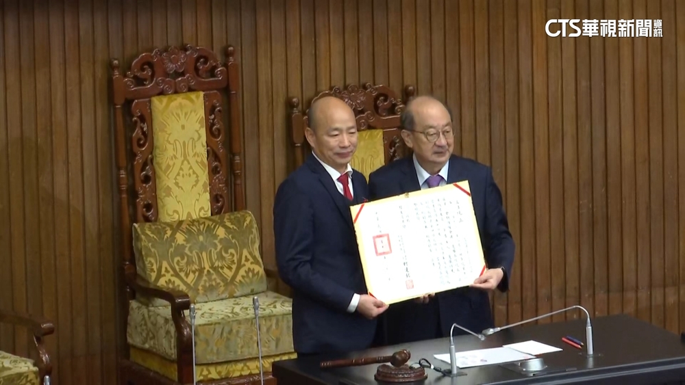 30年後再聚首！　韓國瑜.柯建銘「濃密黑髮」立委照曝