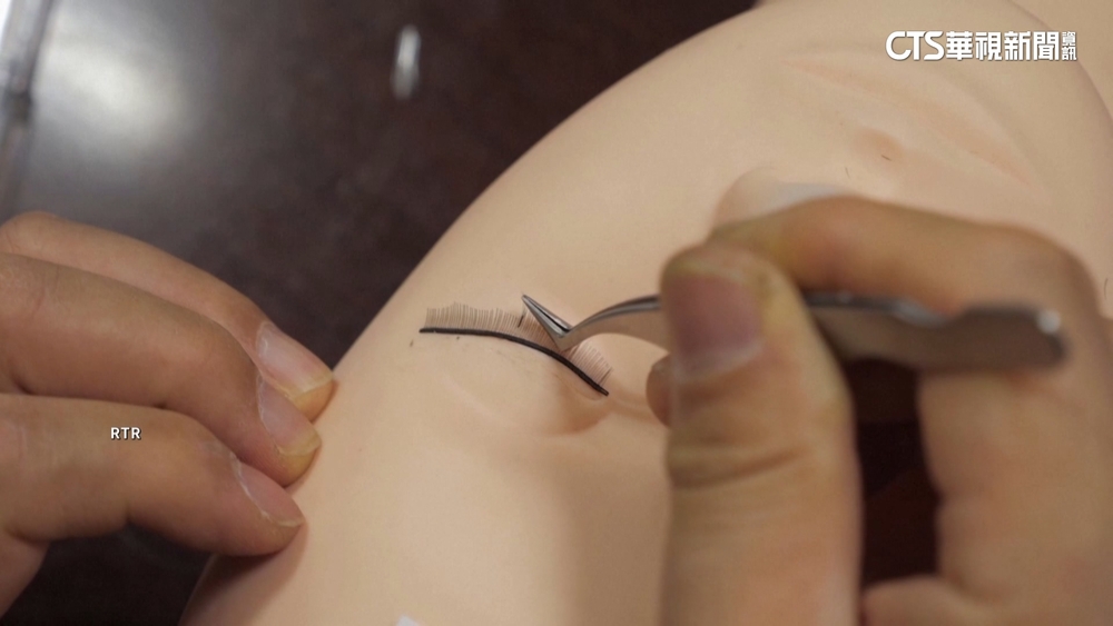 北韓假睫毛偽裝「中國製造」　外銷西方大賺外匯