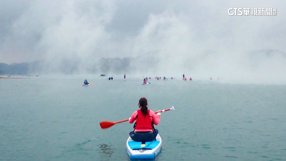 好美！　日月潭雲霧划立槳SUP　享冬陽日出