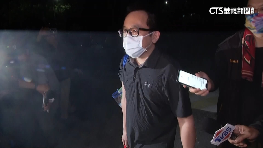 洗錢.偽證入監272天！陳致中假釋出獄　妻開車迎接