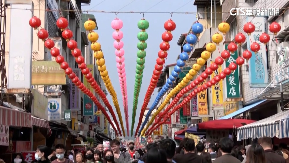 大年初一走春！高雄旗山老街湧人潮　業績漲3-5成