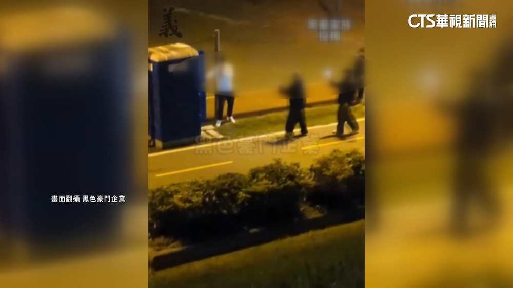 玩過頭！蘆洲河堤鞭炮炸公廁　警調監視器抓人