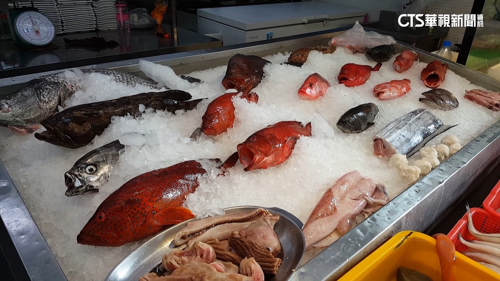 旗津海產店無訣竅　「價錢透明公開」遊客自然來