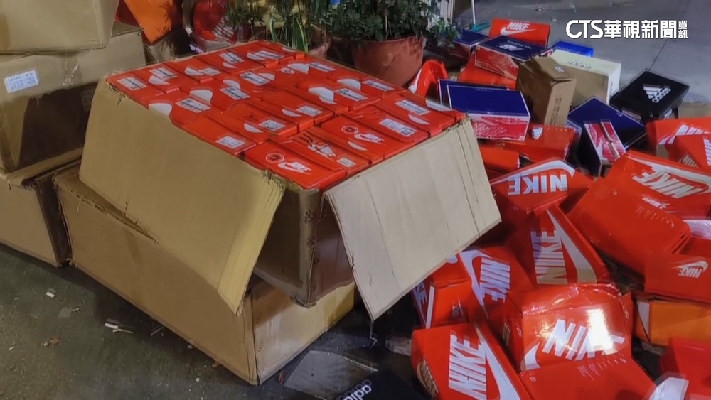 高雄新樂街市集砸攤　同業競爭引暴力事件