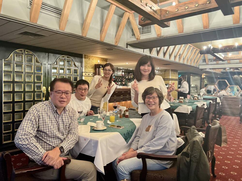 蔡壁如發文「願你我有情有意」影射民眾黨？　柯文哲：寫一篇臉書不需做解釋