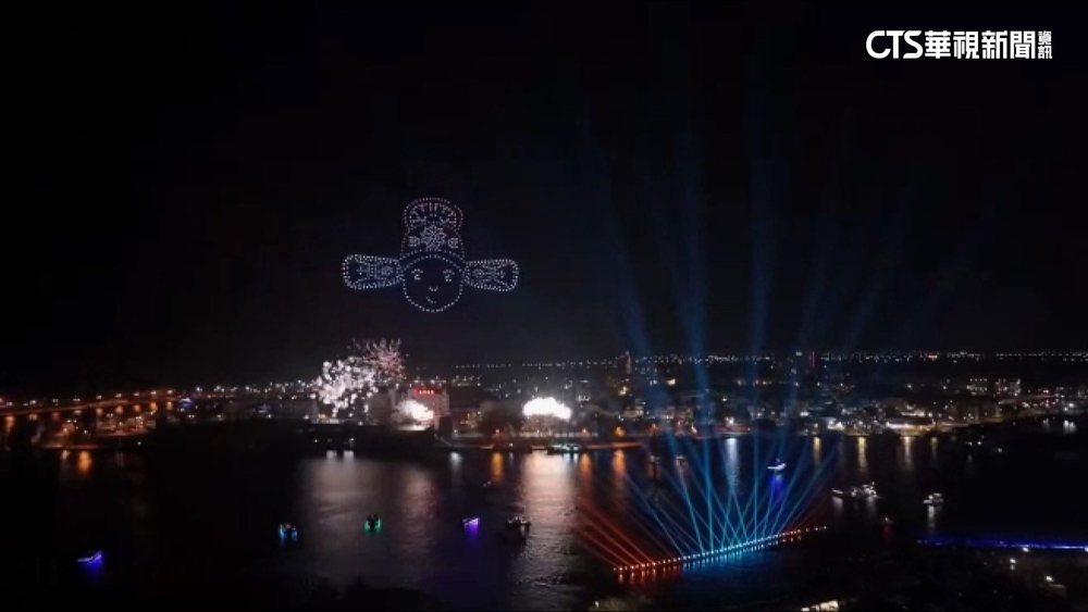 安平燈會無人機排「贊助商圖」掀議　市府：僅感謝參與