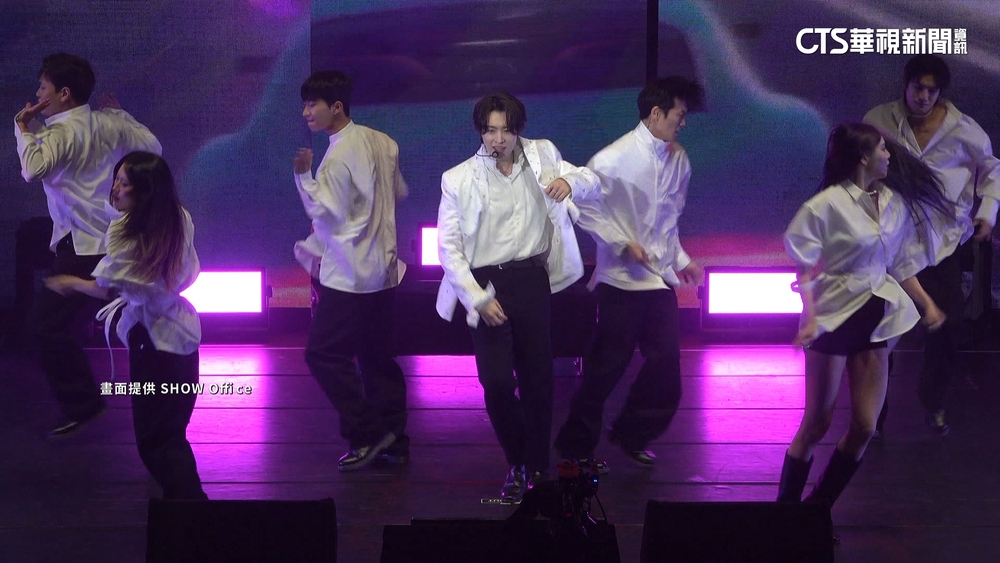 闊別6年單飛來台　GOT7榮宰化身白馬王子開唱