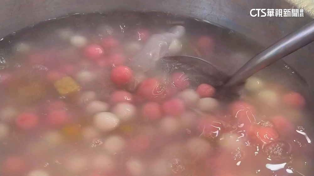 元宵節應景吃元宵.湯圓　業者一早生意絡繹不絕