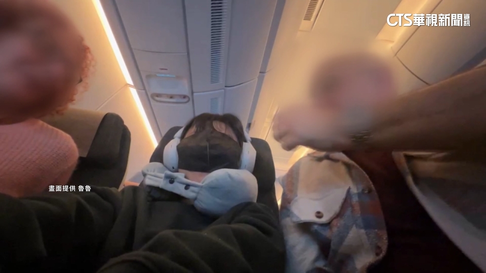 網紅搭機遇騷擾　外國男屢拉口罩.耳機嚇壞求救