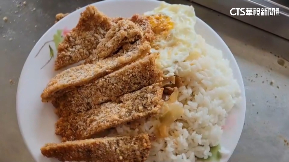 排骨「飯」≠排骨「便當」？　網「吃」驚：怎沒有配菜