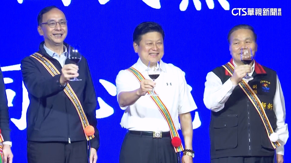 藍委共識營登場　傅嘆「一貧如洗」朱笑稱帶「黑卡」