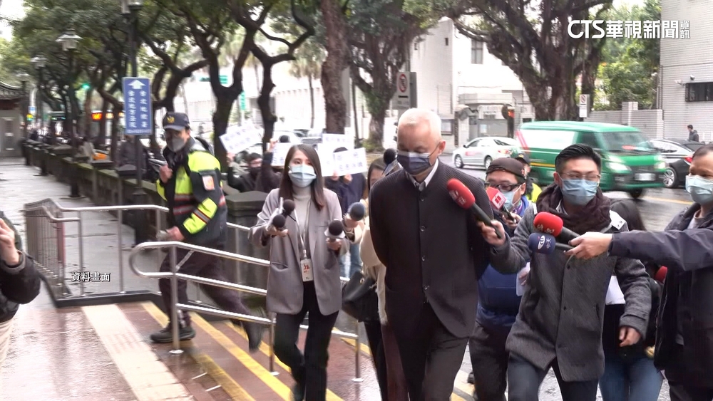 助策劃搭快艇潛逃　朱國榮女友一家人重金交保