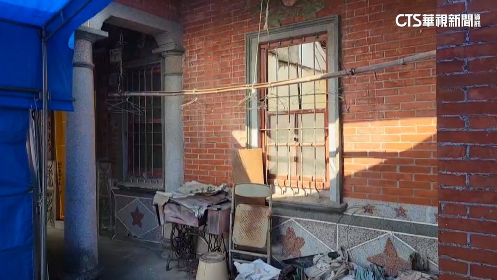 萬丹離奇命案！弟猝逝治喪　擲筊發現兄已成乾屍